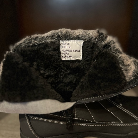 TOTES LOW CALF WATERPROOF BLACK SNOW BOOTS SIZE 7M FAUX FUR TRIM - Picture 5 of 6